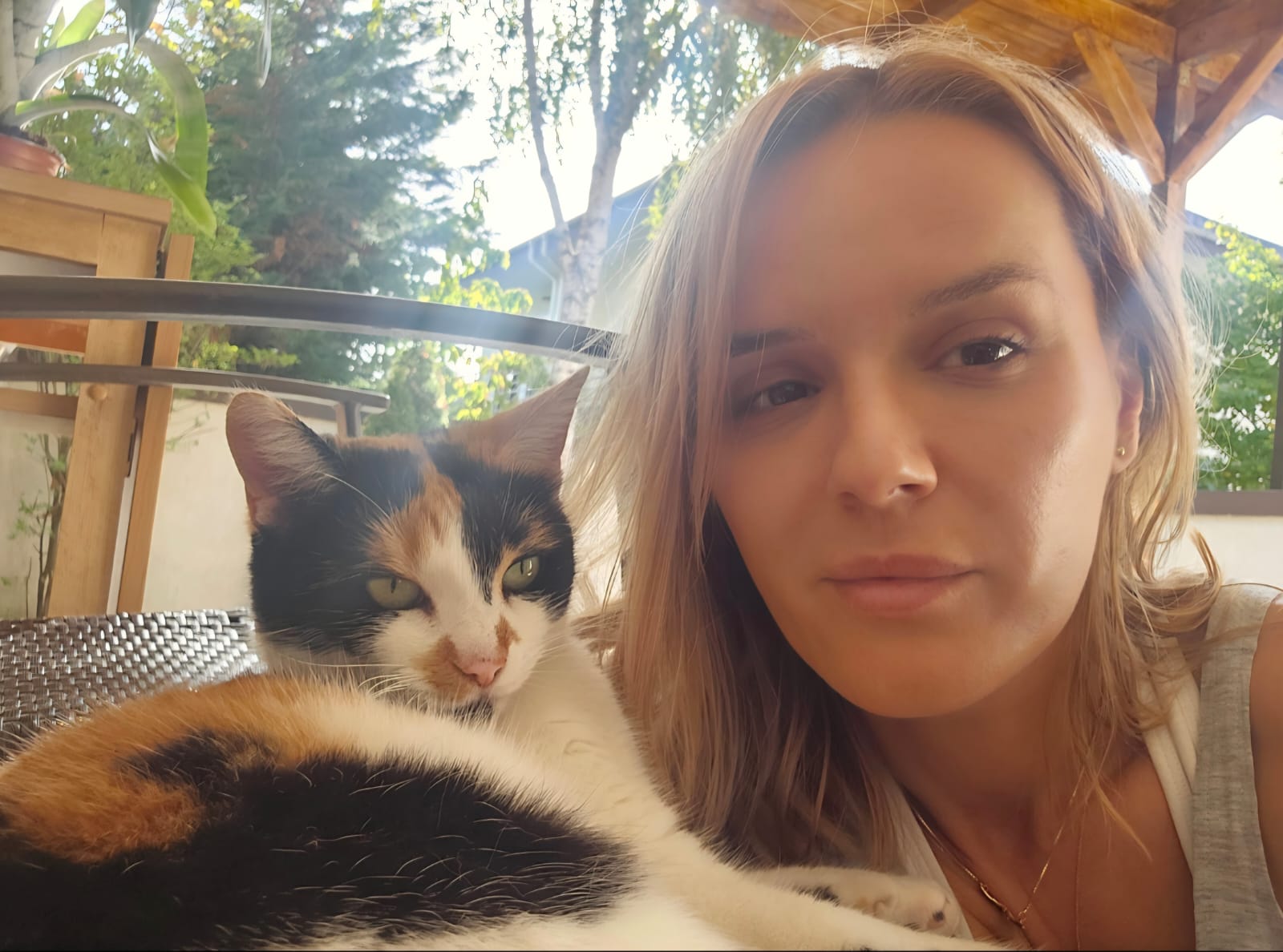 Psihologul și psihoterapeutul integrativ Mădălina Tabarcia, într-un portret profesional, cu mult curaj despre alegeri sanatoase.