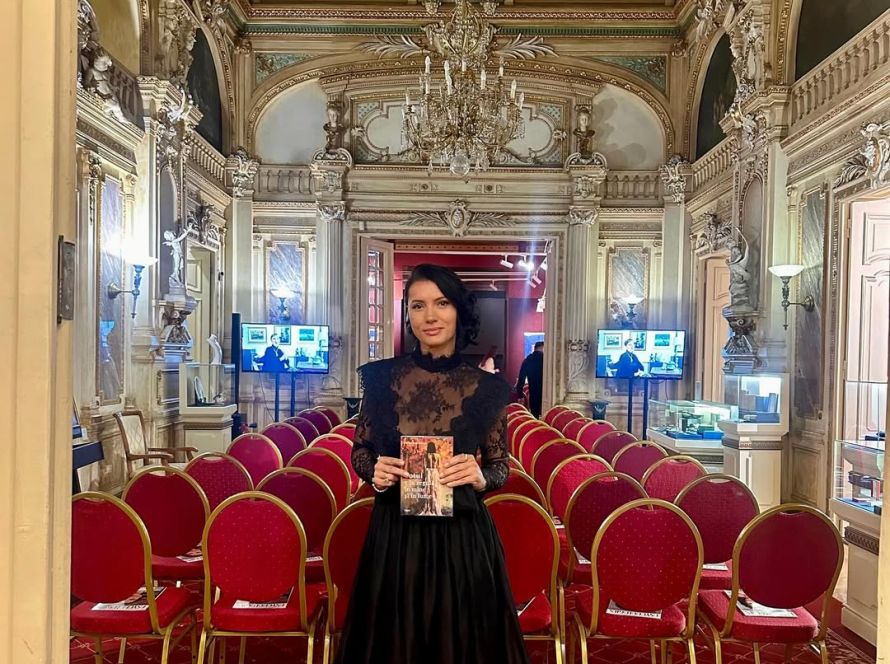 Petronela Rotar – interviu despre jurnal, poezie și reconstrucție emoțională pentru rubrica #StillWriting